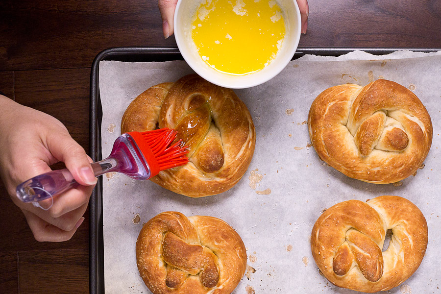 easy_pretzel_recipe_baking_6